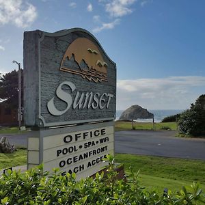 Sunset Oceanfront Lodging